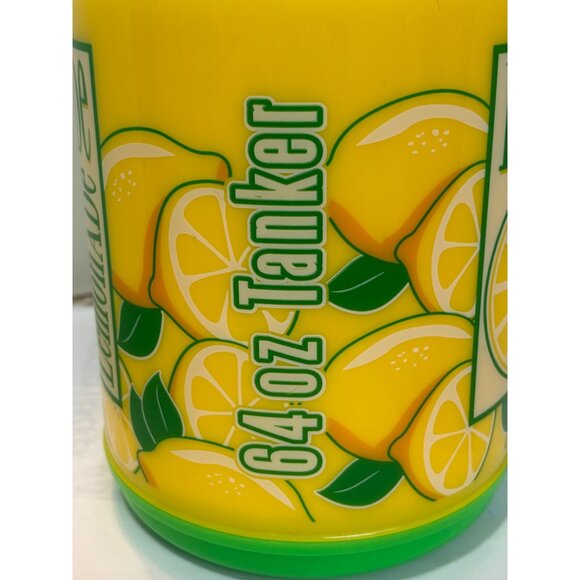Whirley Drink Works Lemonade 64 oz  Insulated Tanker Sid Straw EUC - Picture 9 of 12
